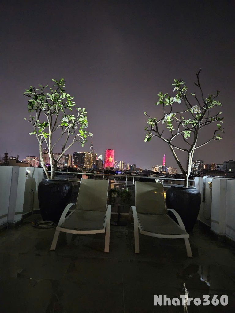 Căn hộ tách bếp giá giảm mạnh mùa sinh viên ngay quận 4, view bancol, gần ga Metro Bến Thành