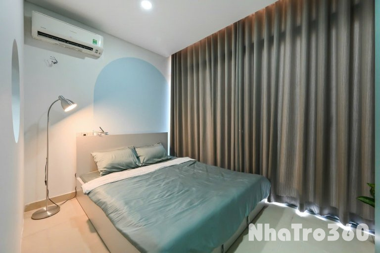 Cho thuê căn hộ Studio Ban công Q1 gần công viên Lê Văn Tám, chợ Tân Định, nhà thờ Tân Định