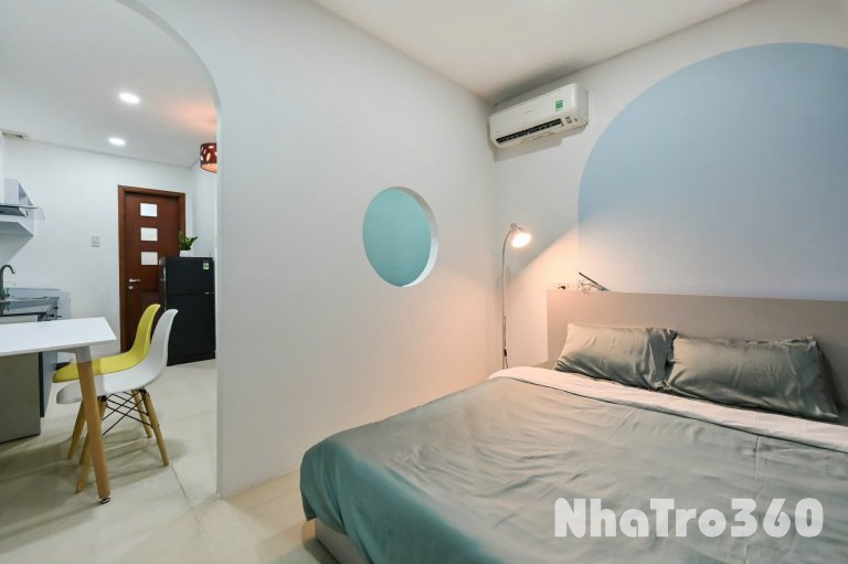 Cho thuê căn hộ Studio Ban công Q1 gần công viên Lê Văn Tám, chợ Tân Định, nhà thờ Tân Định