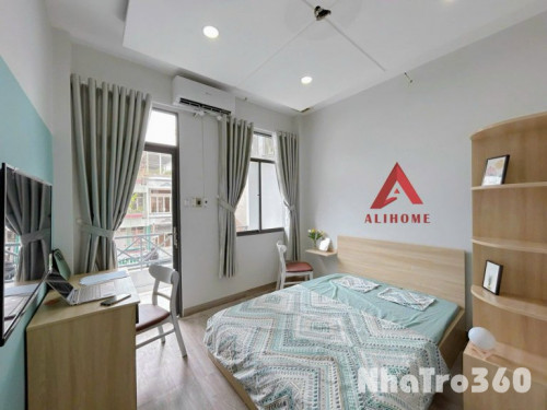 Căn hộ tách bếp giá giảm mạnh mùa sinh viên ngay quận 4, view bancol, gần Đại học UEH