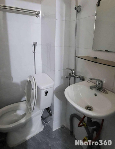 Cho thuê nhà giá ổn áp free tiền nước