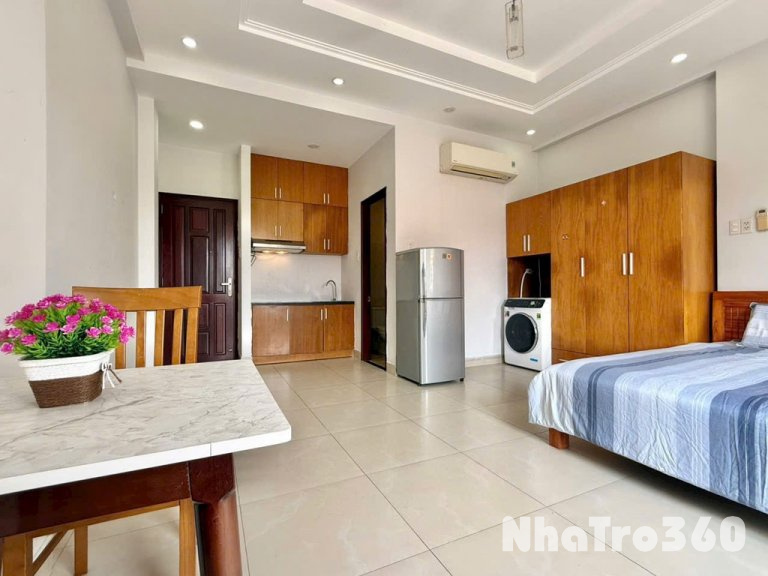 Full nội thất, cửa sổ trời, ban công, máy giặt