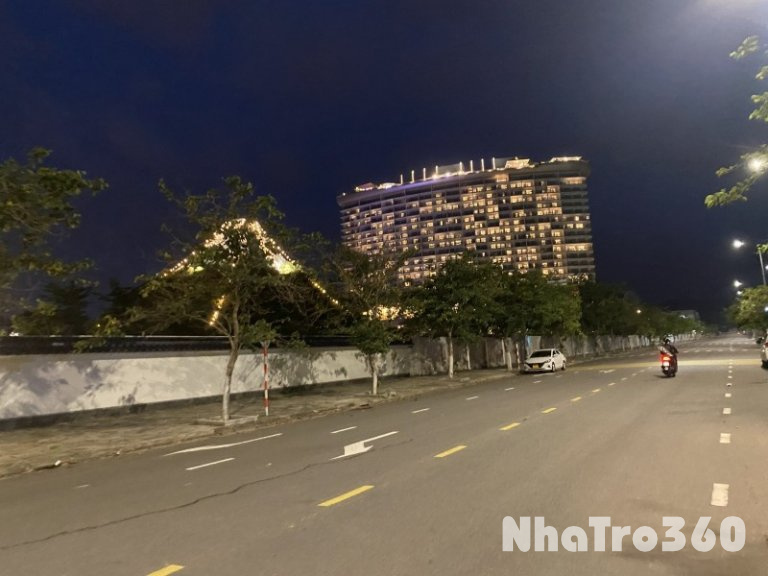♣ Toà Khách Sạn sát Biển Nguyễn Tất Thành gần Mikazuki, 250m2, 6 tầng, 30 phòng, 19.x tỷ