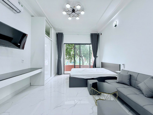 Cho thuê căn hộ Studio Ban công MỚI KENG Q4 gần cầu Ông Lãnh, cầu Calmette, cầu Kênh Tẻ