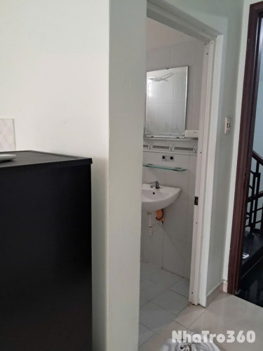 CHO THUÊ PHÒNG LÊ VĂN SỸ, PHƯỜNG NHIÊU LỘC (P.12, Q.3 CŨ) GIÁ 4 TRIỆU 500.