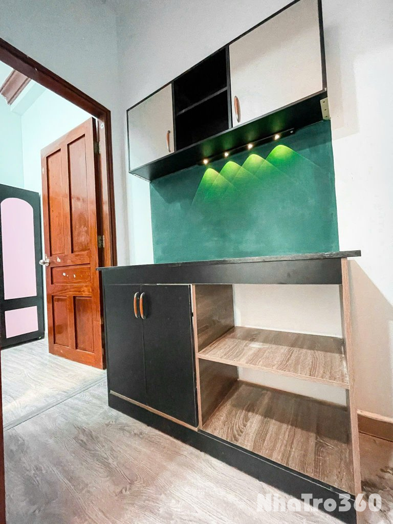 Căn hộ 2 phòng ngủ giá sinh viên ngay quận 10, cửa sổ đón nắng, gần UEH, Sư Vạn Hạnh Mall