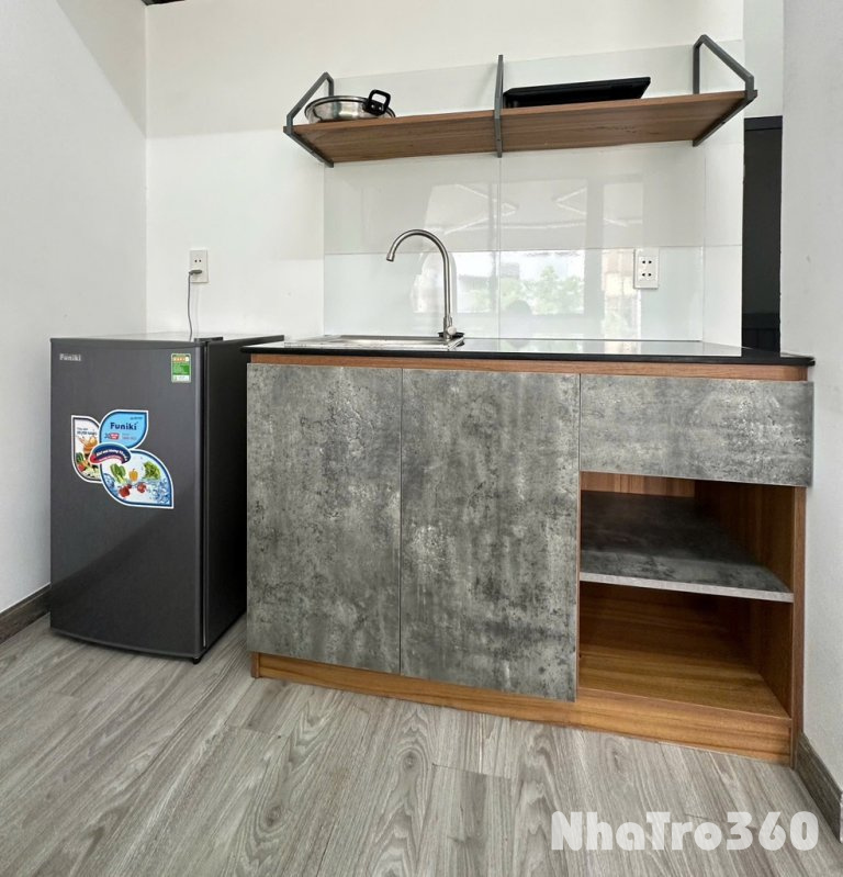 Cho Thuê Căn Hộ Duplex Có Cửa Sổ Trời Quận 11