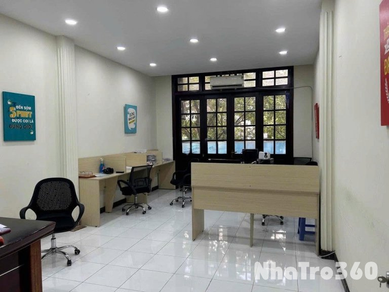 Cho thuê nhà MT Chu Văn An, P.26, 4x14m, 1 trệt, 2 lầu, 4pn, 4wc, 25tr, TL