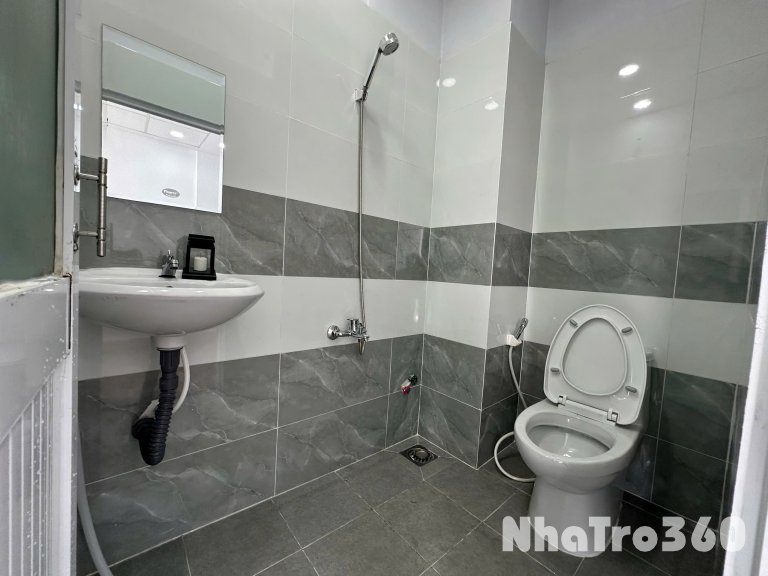 Cho thuê căn hộ Studio Ban công Q8 gần chợ Rạch Ông, cầu Nguyễn Văn Cừ, cầu chữ Y