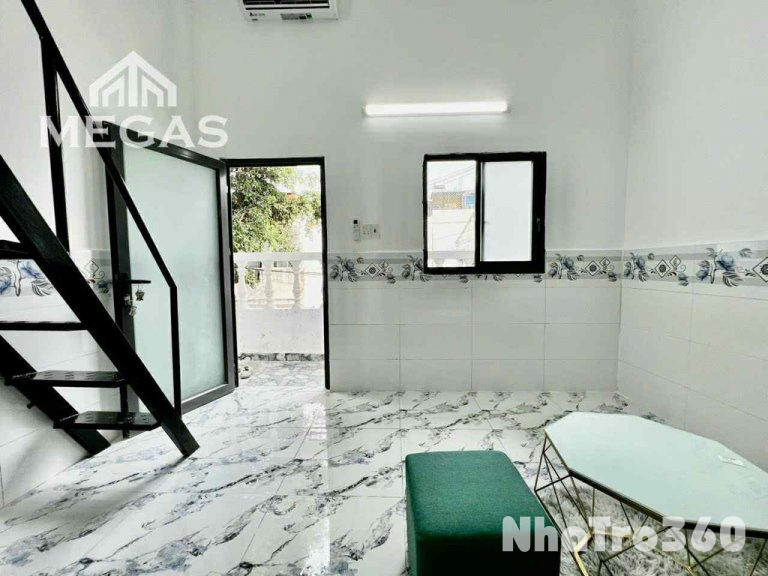 Ban Công - Bảo vệ 24/24 - Giờ giấc tự do