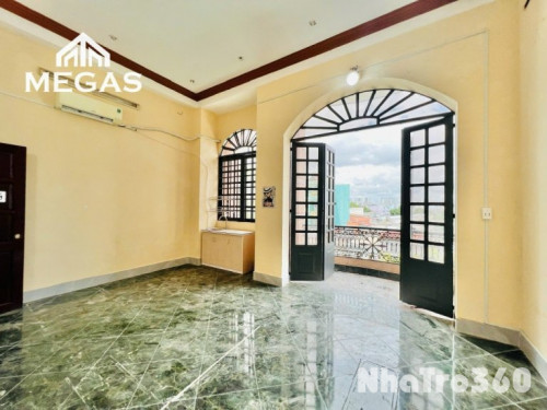 Full nội thất, bancol, cửa sổ, tự do, giá rẻ