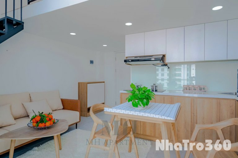 Trung tâm Quận 7 cho thuê Duplex, Stu ban công, cửa sổ, rộng rãi 45m2, nhà thang máy, bảo vệ, hầm xe đầy đủ