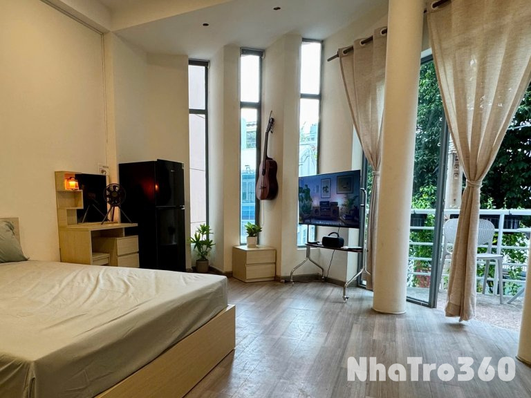 Cho thuê căn hộ Studio Ban công SIÊU ĐẸP Q1 gần ĐH Mở, ĐH UEH, cầu Thị Nghè, công viên Lê Văn Tám