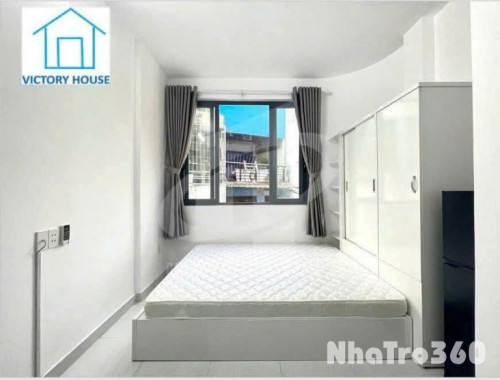 Phòng đầy đủ nội thất cửa sổ trời 191 Cống Quỳnh, Quận 1