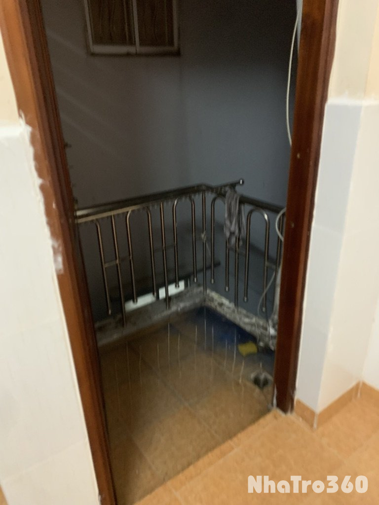 Nhà nc 3pn 1tret 2 lau 8tr q10