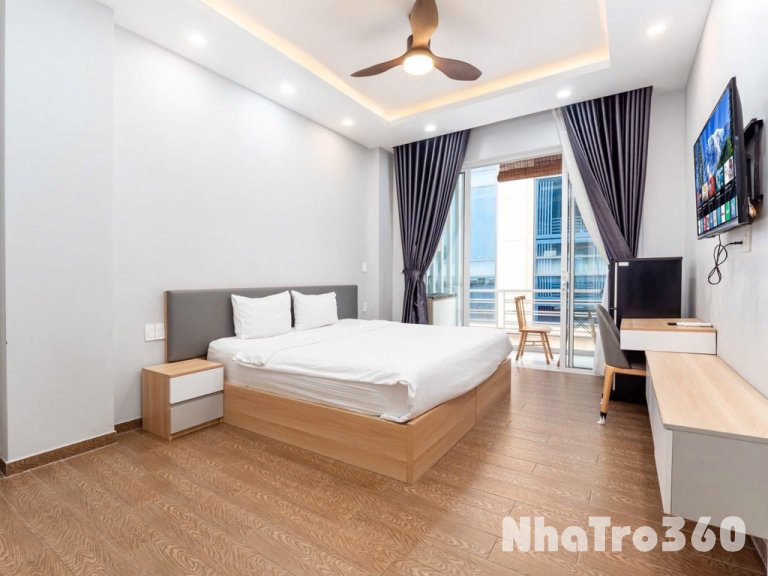 STUDIO BAN CÔNG FULL NT GẦN SÂN BAY TSN TÂN BÌNH