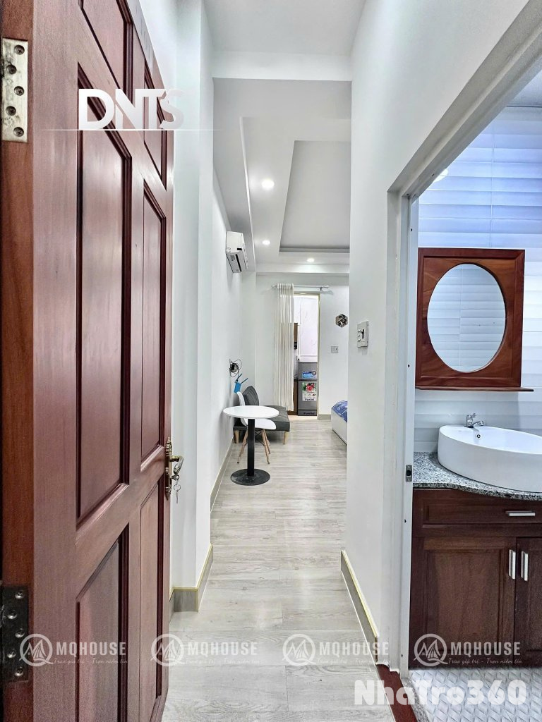 CĂN HỘ BAN CÔNG SẠCH SẼ - MỚI - GIÁ CẢ HỢP LÝ NGAY QUẬN 1, GẦN ĐẠI HỌC UEH, XÃ HỘI NHÂN VĂN