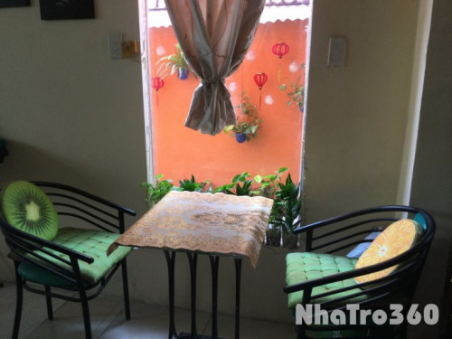 Cho thuê nhà 1 trệt 1 lầu giá 7 triệu sân rộng