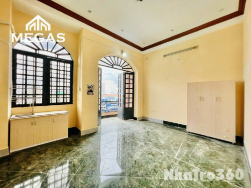 Full nội thất, bancol, cửa sổ, tự do, giá rẻ