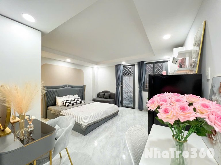 Cho thuê căn hộ studio có ban công/cửa sổ thoáng, full nội thất tại p. Tân Quy q.7 gần Lotte, RMIT, TDTU, SCVivo