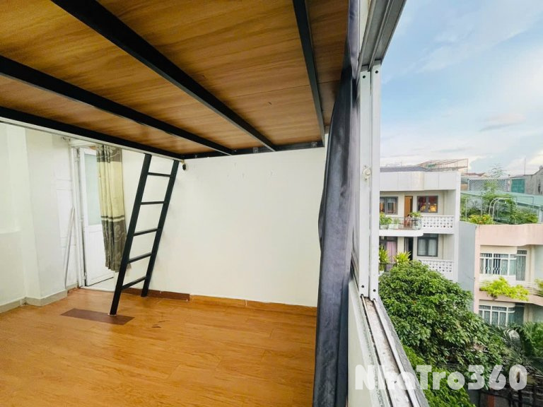 BAN CÔNG THOÁNG MÁT, ở đc 2-3 ng