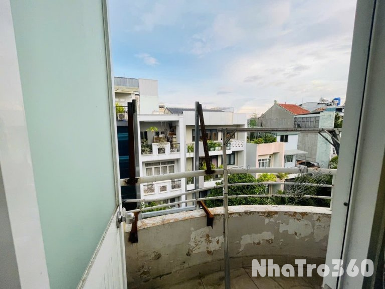 BAN CÔNG THOÁNG MÁT, ở đc 2-3 ng