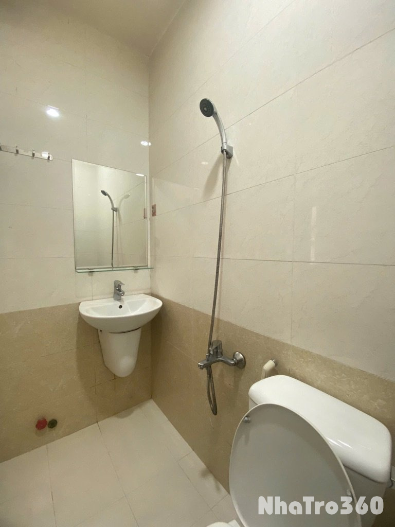 Căn hộ full nội thất cửa sổ Cống Quỳnh Quận 1