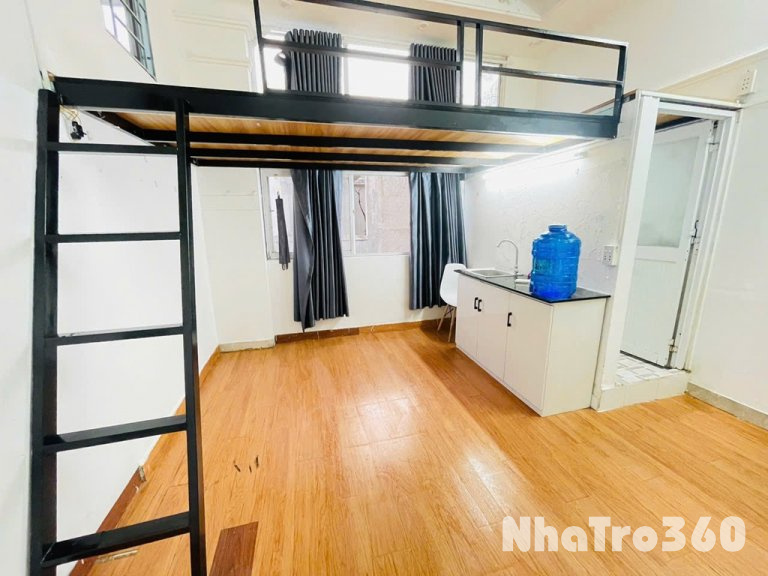 BAN CÔNG THOÁNG MÁT, ở đc 2-3 ng