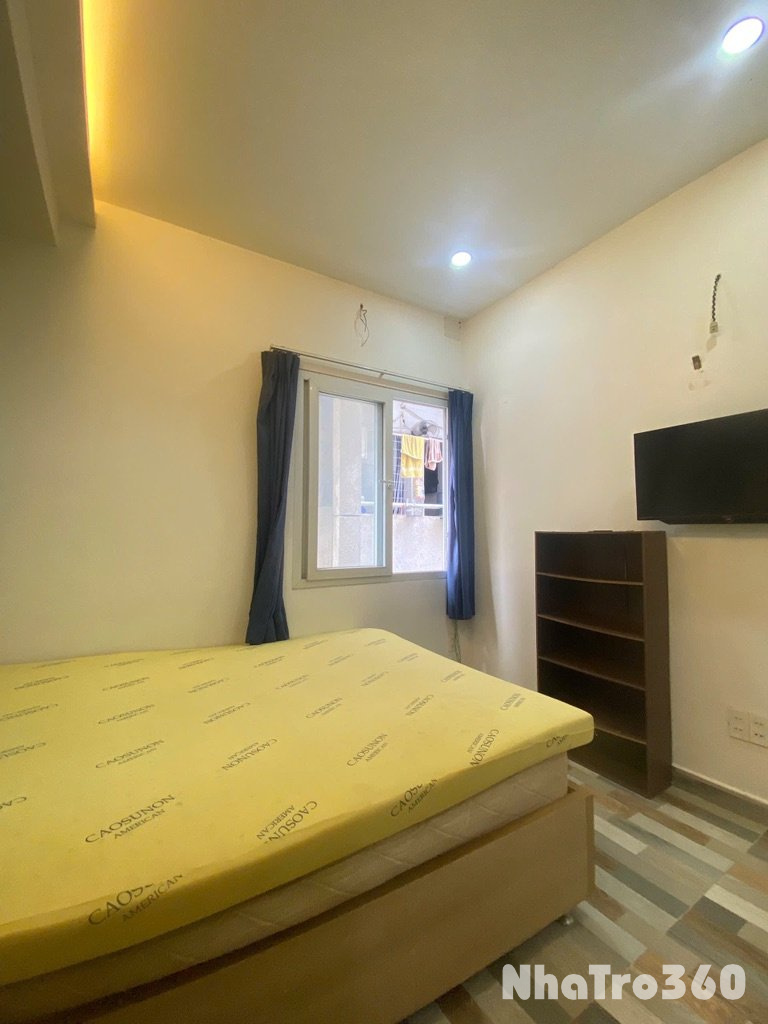 Căn hộ full nội thất cửa sổ Cống Quỳnh Quận 1