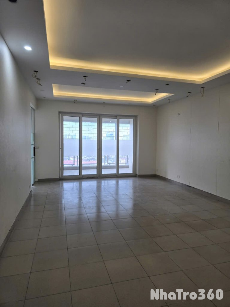 Cho thuê căn hộ dt 144m2 có thể làm văn phòng hoặc để ở lâu dài giá cực rẻ