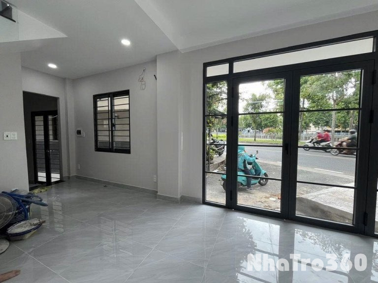 Cho thuê nhà mặt tiền Hoàng Sa, Quận 3 – gần chợ Vườn Chuối và công viên Lê Văn Tám