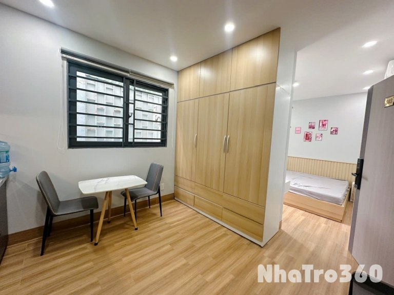 Cho thuê căn hộ Studio Ban công, Máy giặt riêng Q4 gần ĐH Luật, ĐH Nguyễn Tất Thành, chợ 200