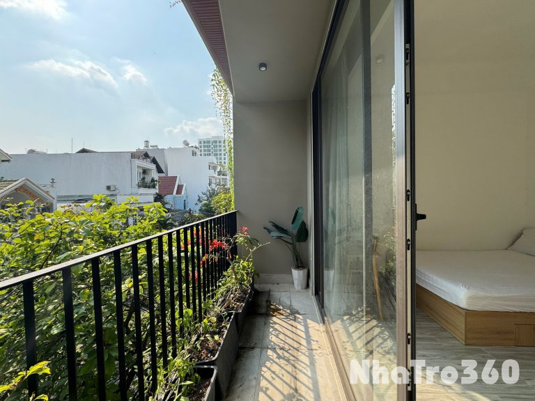STUDIO MỚI 100% FULL NỘI THẤT BAN CÔNG, CỬA SỔ THOÁNG MÁT, GẦN LOTTE MART, CRESCENT MALL, TDTU, RMIT
