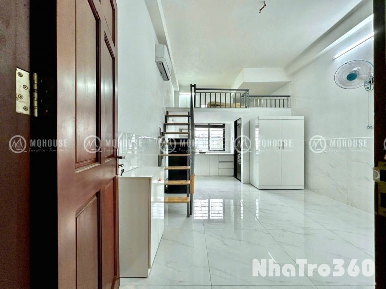 Cho Thuê Căn Hộ Có Gác Cửa Sổ Trời Etown Tân Bình