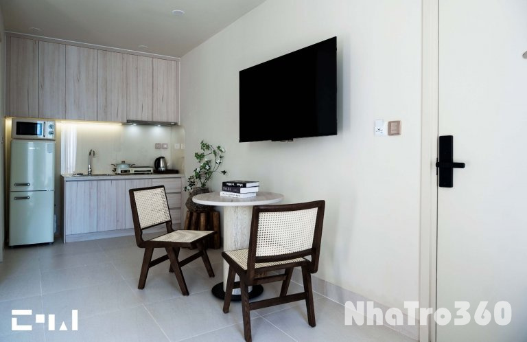 Cho thuê căn hộ Studio MỚI BỐC SEAL, Ban công thoáng Q1 gần cầu Ông Lãnh, cầu Calmette, chợ Bến Thành, Bitexco