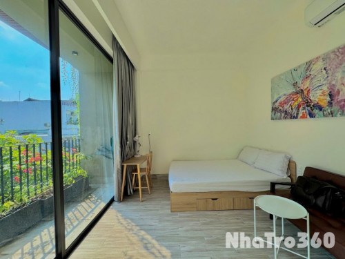 STUDIO MỚI 100% FULL NỘI THẤT BAN CÔNG, CỬA SỔ THOÁNG MÁT, GẦN LOTTE MART, CRESCENT MALL, TDTU, RMIT
