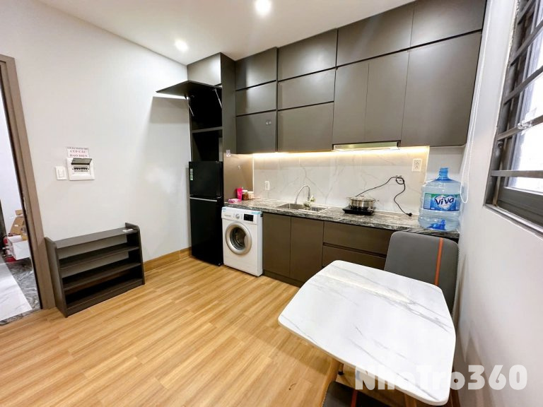 Cho thuê căn hộ Studio Ban công, Máy giặt riêng Q4 gần ĐH Luật, ĐH Nguyễn Tất Thành, chợ 200