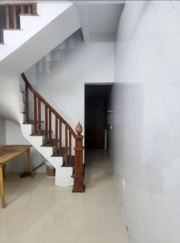 Cho thuê nhà nhoc 462 Đường Láng, 3 tầng x 30m2, 3 ngủ, 10.5 triệu vào ngay
