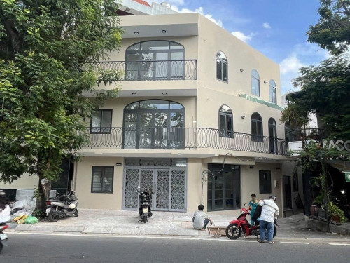 Cho thuê nhà mặt tiền Hoàng Sa, Quận 3 – gần chợ Vườn Chuối và công viên Lê Văn Tám