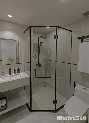 Cho thuê căn hộ Studio MỚI BỐC SEAL, Ban công thoáng Q1 gần cầu Ông Lãnh, cầu Calmette, chợ Bến Thành, Bitexco