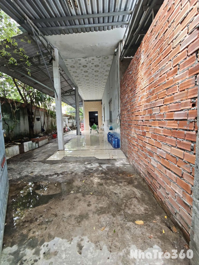 Nhà 6 triêụ 4 phòng ngủ Võ Văn Kiệt nơi có khuôn viên