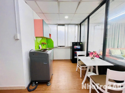 CĂN HỘ GIÁ HỢP LÝ - SẠCH SẼ - TÁCH BẾP RỘNG RÃI NGAY QUẬN 4, CỬA SỔ ĐÓN NẮNG, GẦN ĐẠI HỌC NGUYỄN TẤT THÀNH