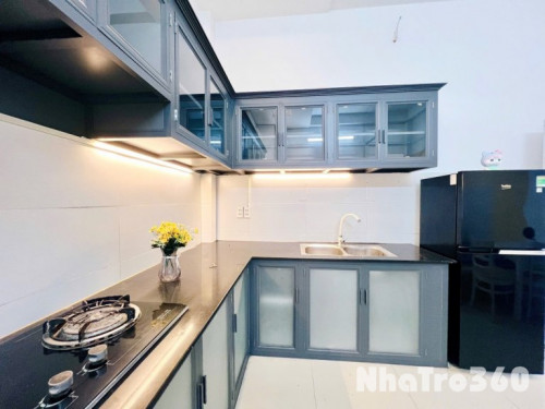 Căn Hộ Studio Giếng Trời Riêng Gian Bếp To Sân Bay