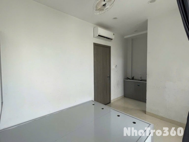 Studio balcon full nội thất đường Lâm Văn Bền Q7