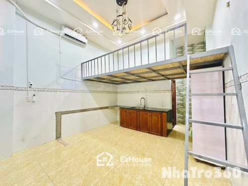 PHÒNG NGAY NGÃ TƯ BỐN XÃ