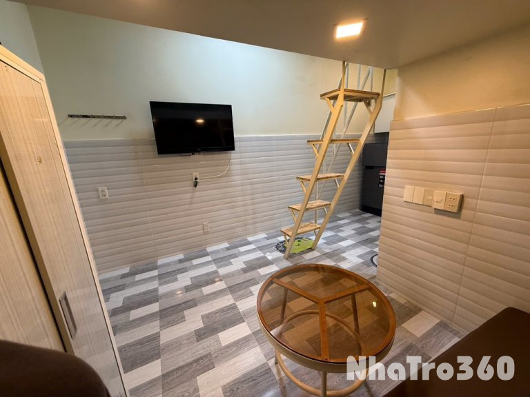 Phòng gác full nội thất cửa sổ trời Dạ Nam Q8