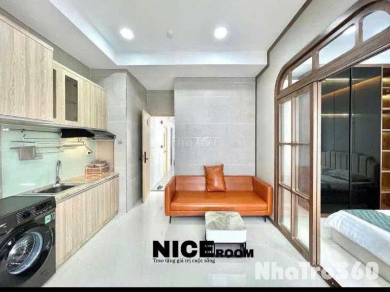 Studio tách bếp nơ trang long