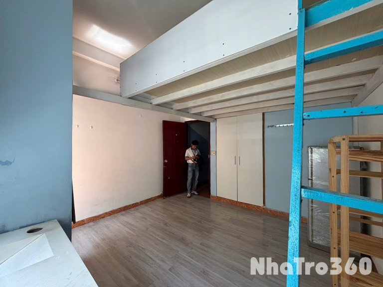 Khai trương gác đường Thành Thái Quận 10