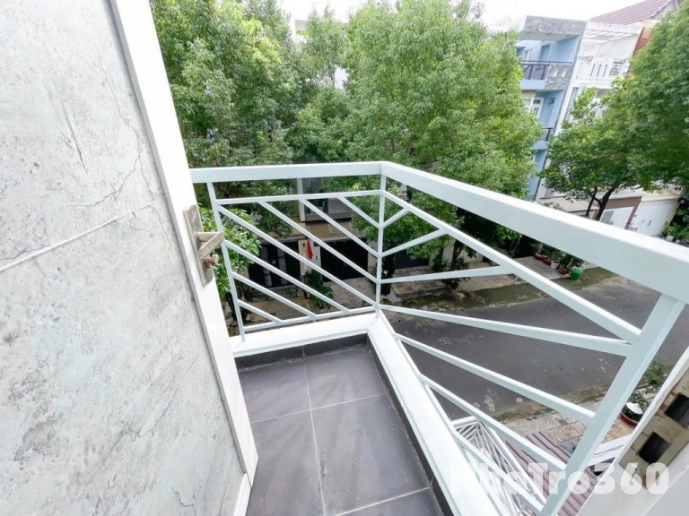 Cho thuê căn hộ studio bancong gần Lotte Q7