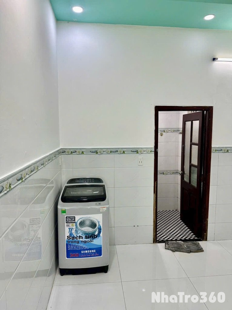 Phòng mới đủ tiện nghi giá rẻ